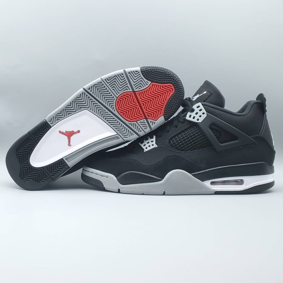 Air Jordan 4 Retro
