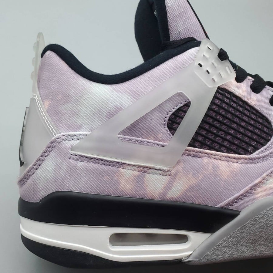 Air Jordan 4 Retro