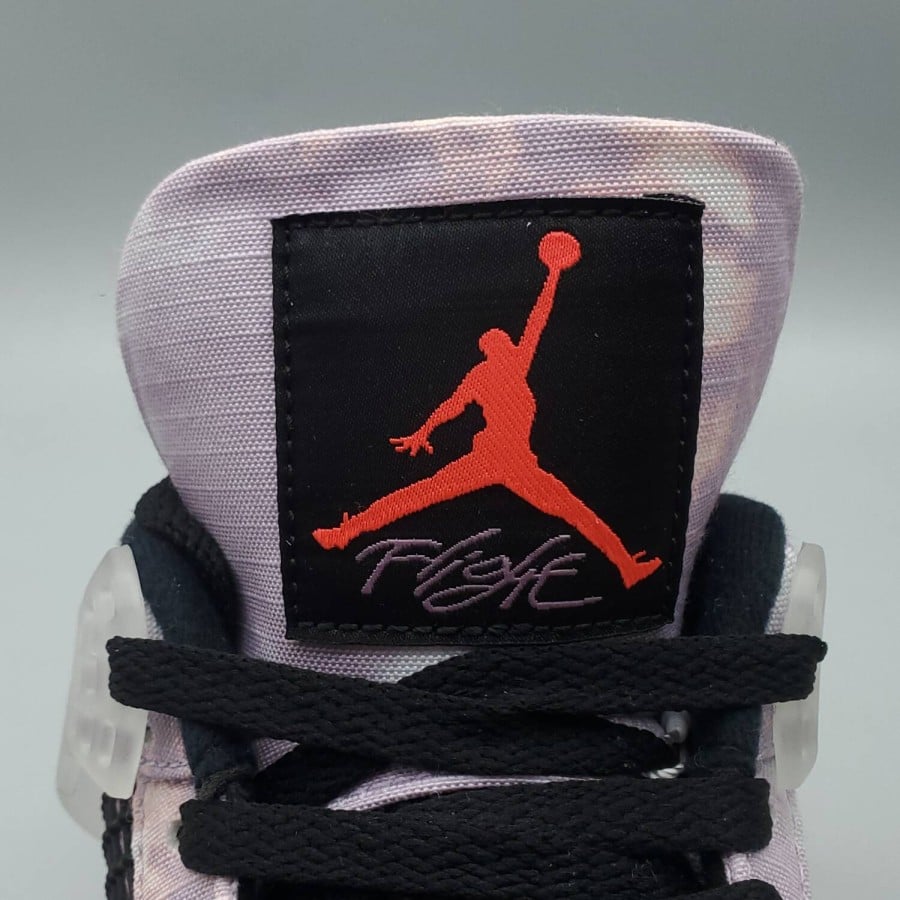 Air Jordan 4 Retro