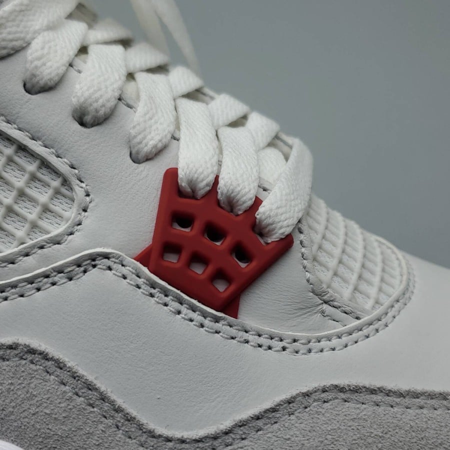 Nike SB x Air Jordan 4 Retro SP