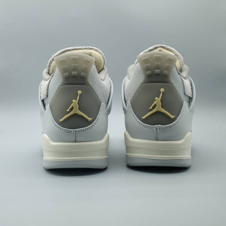 Air Jordan 4 Retro SE 