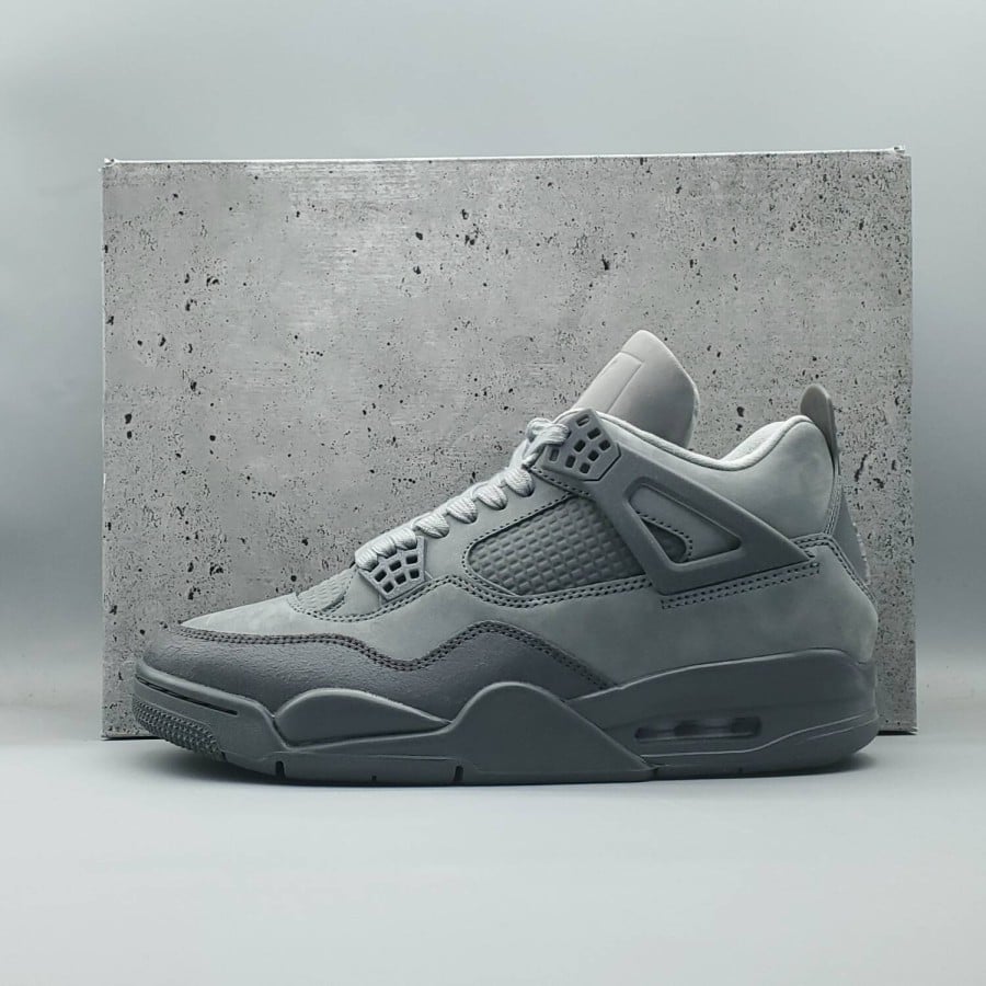 Air Jordan 4 Retro SE