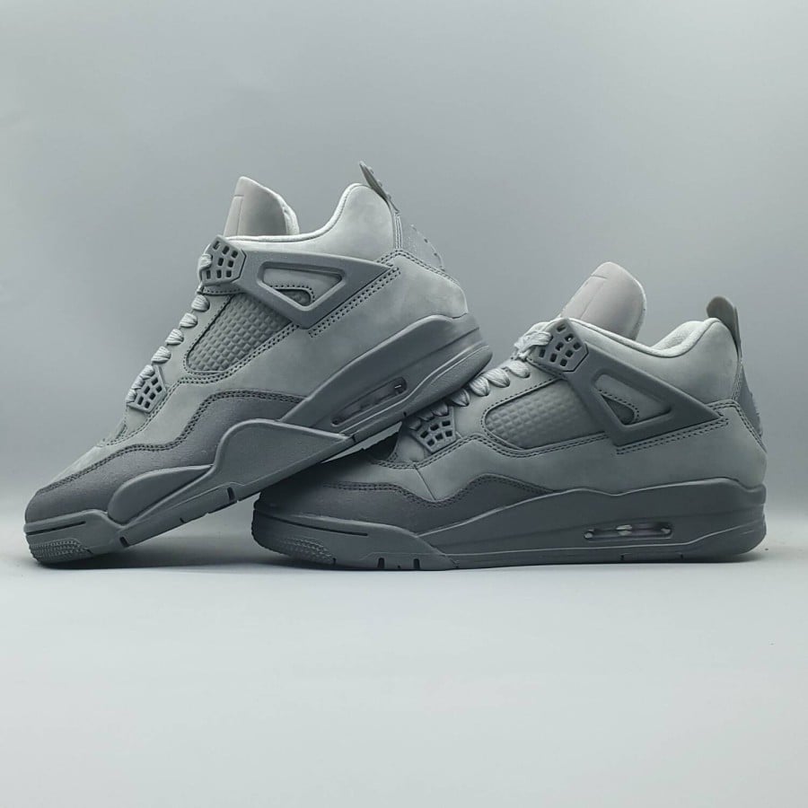 Air Jordan 4 Retro SE