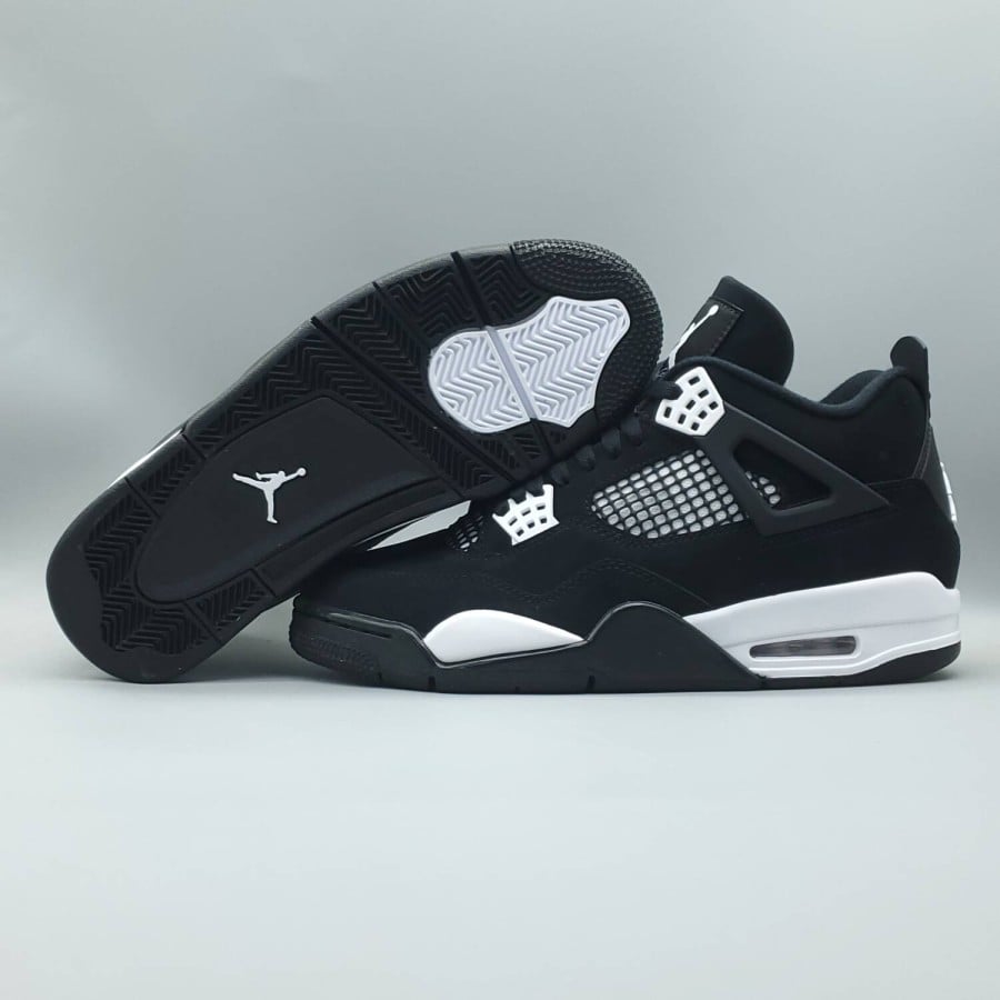 Air Jordan 4 Retro
