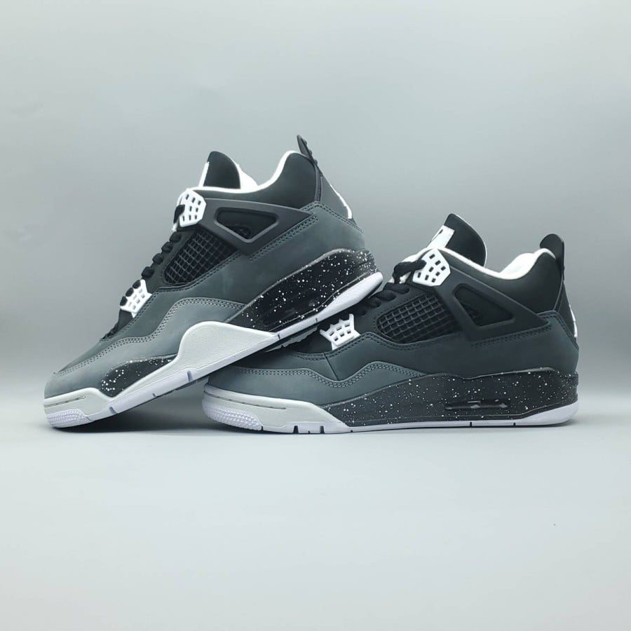 Air Jordan 4 Retro