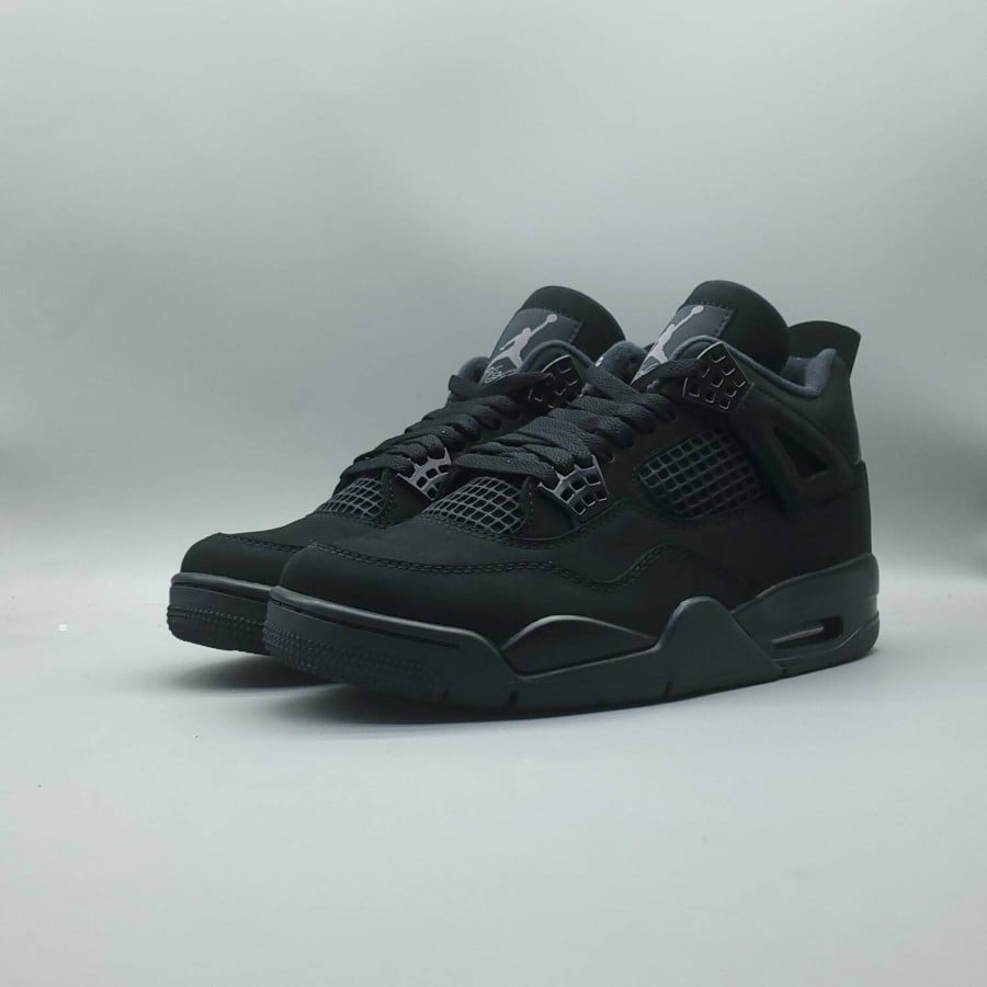 Air Jordan 4 Retro