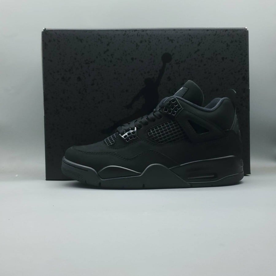 Air Jordan 4 Retro