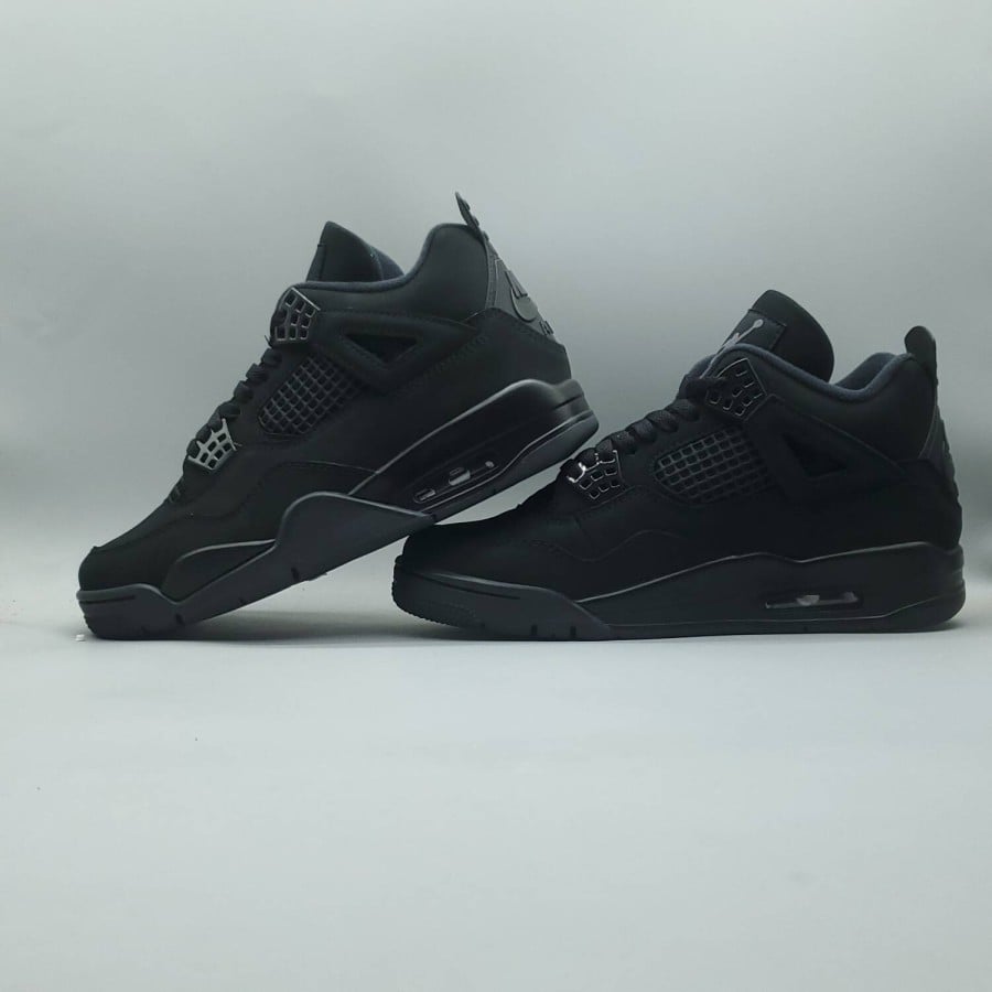 Air Jordan 4 Retro