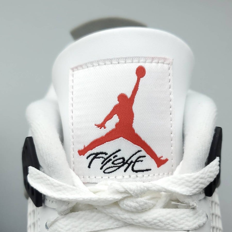 Air Jordan 4 Retro OG