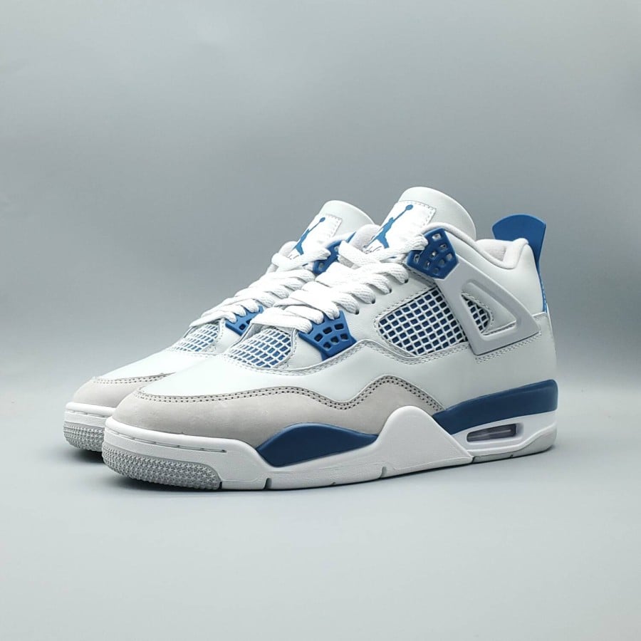 Air Jordan 4 Retro
