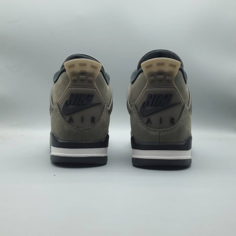 Air Jordan 4 Retro