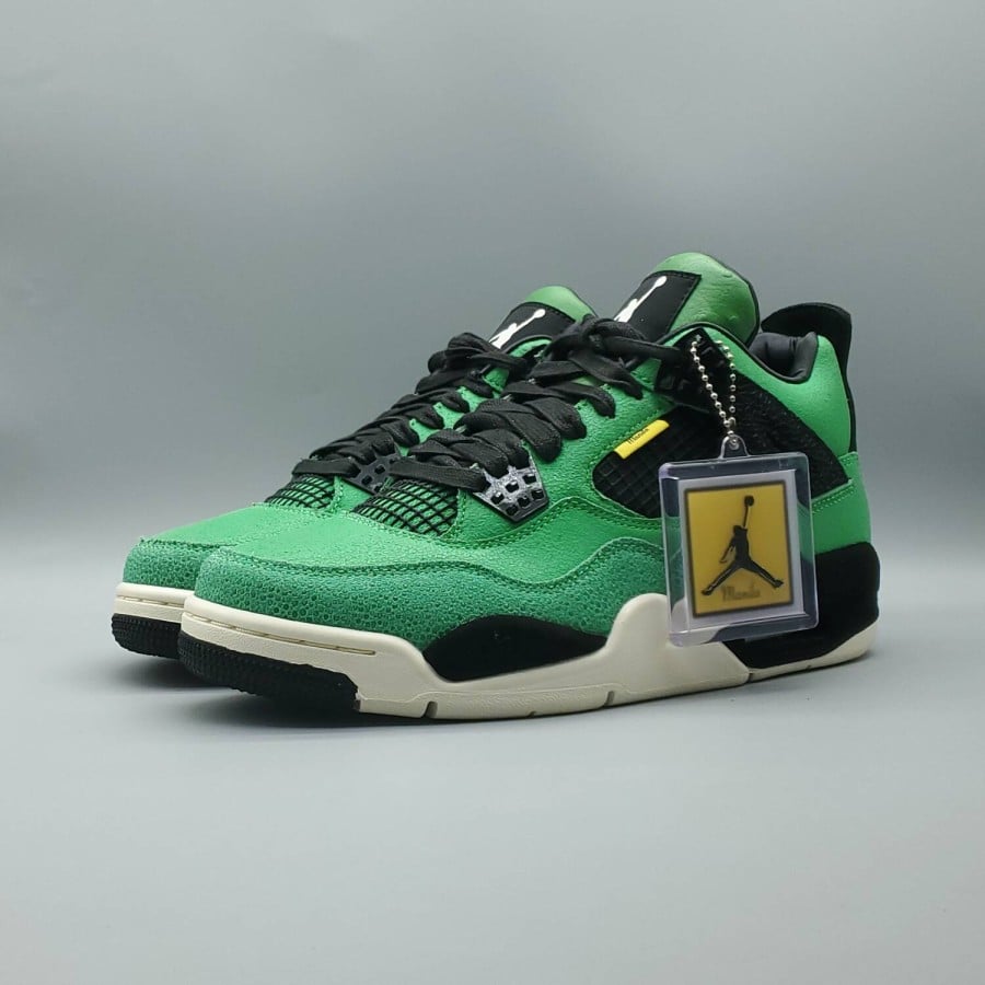 Air Jordan 4 Retro