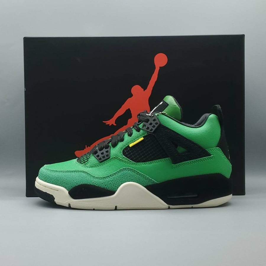 Air Jordan 4 Retro