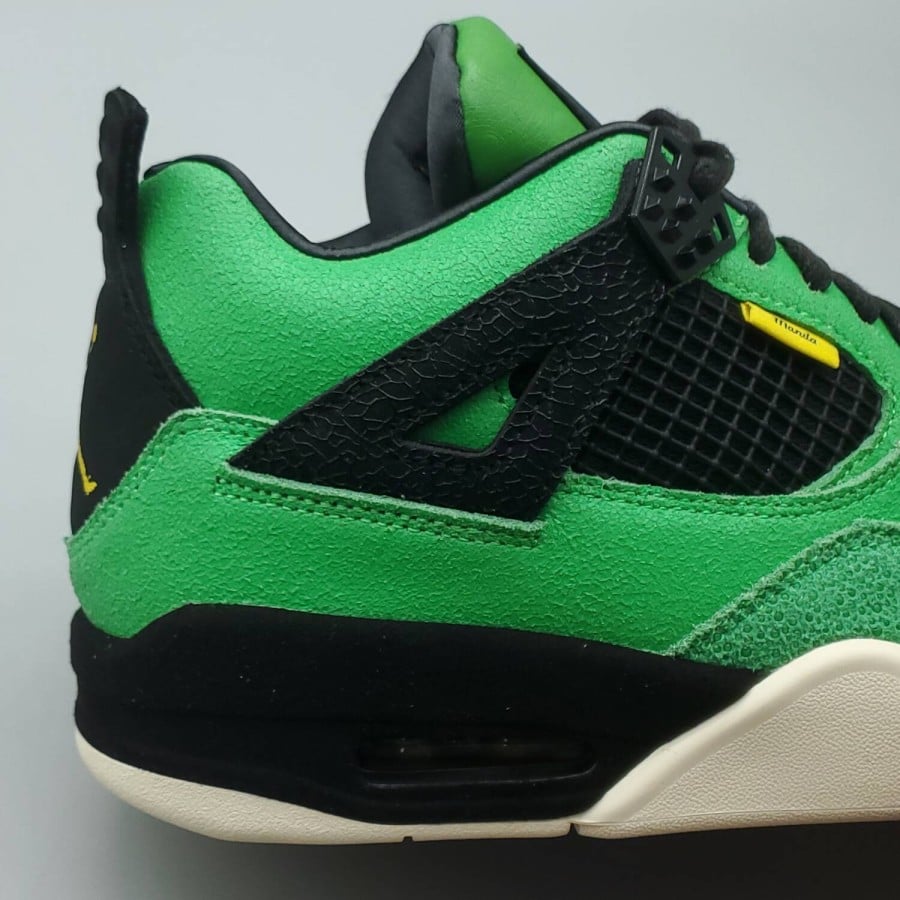 Air Jordan 4 Retro