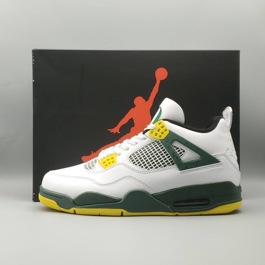 Air Jordan 4 Retro