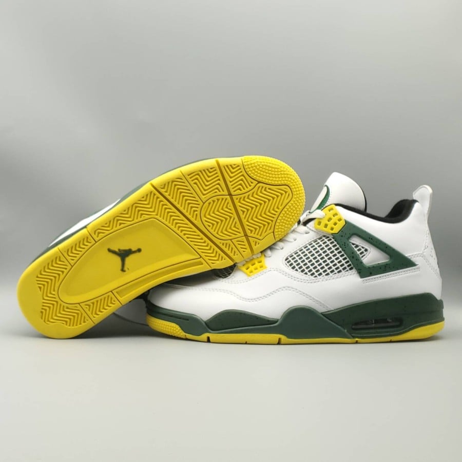 Air Jordan 4 Retro