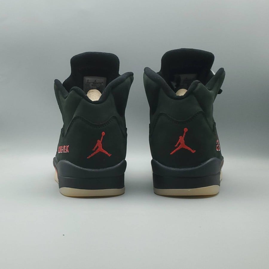 Wmns Air Jordan 5 GORE-TEX