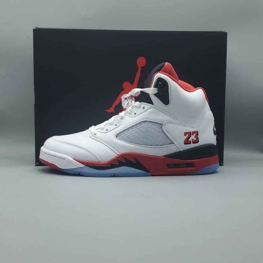 Air Jordan 5 Retro