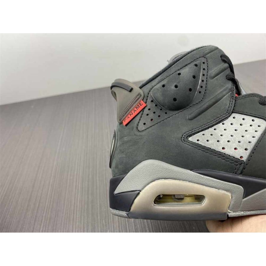 Paris Saint-Germain x Air Jordan 6 Retro