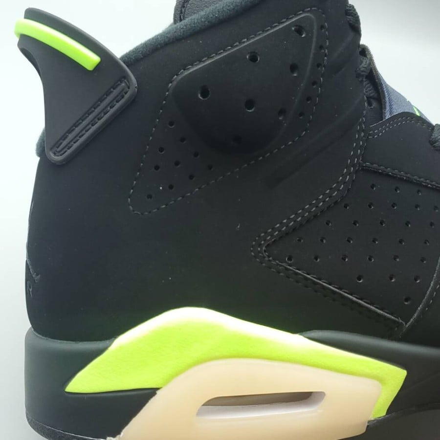 Air Jordan 6 Retro