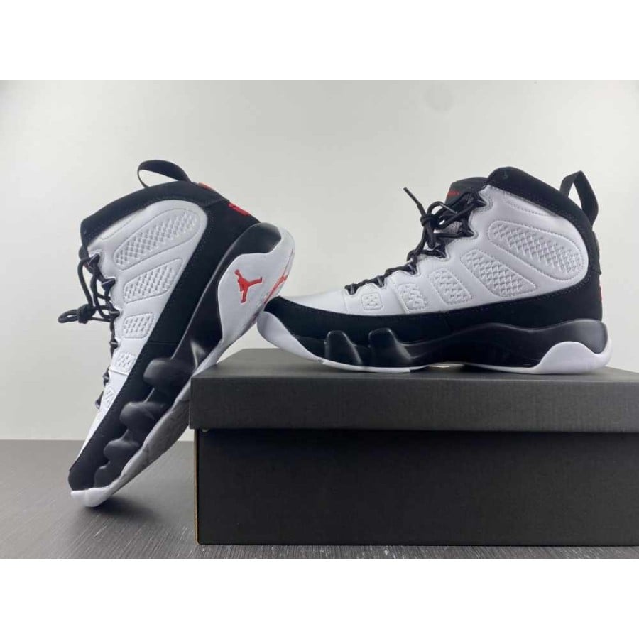 Air Jordan 9 Retro OG