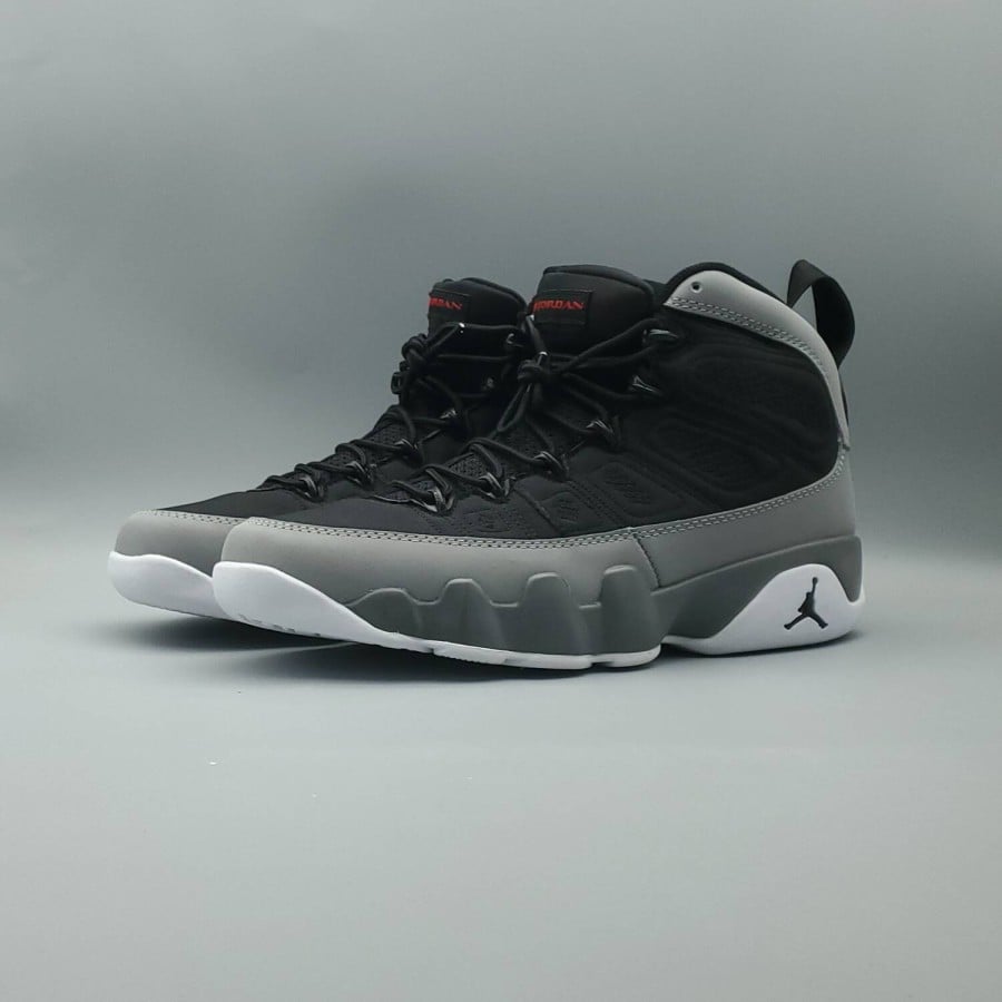 Air Jordan 9 Retro 