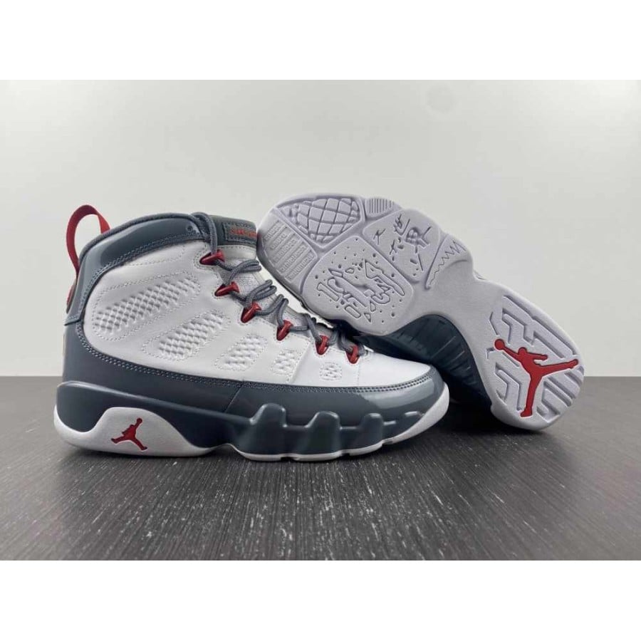 Air Jordan 9 Retro 