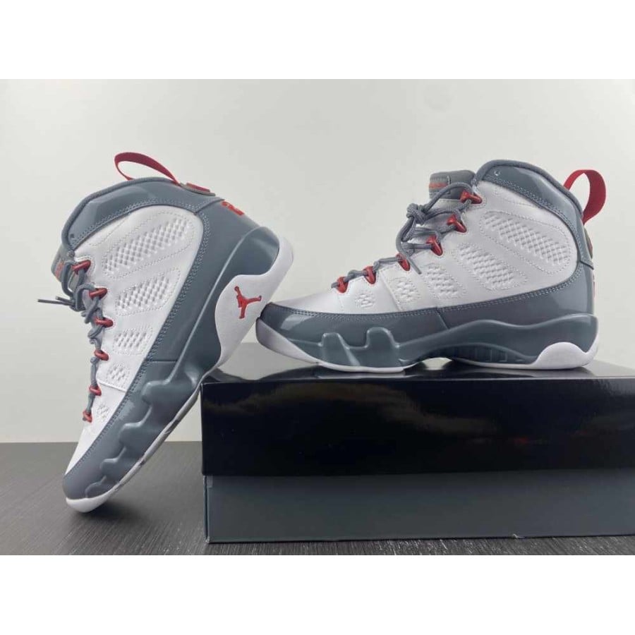 Air Jordan 9 Retro 