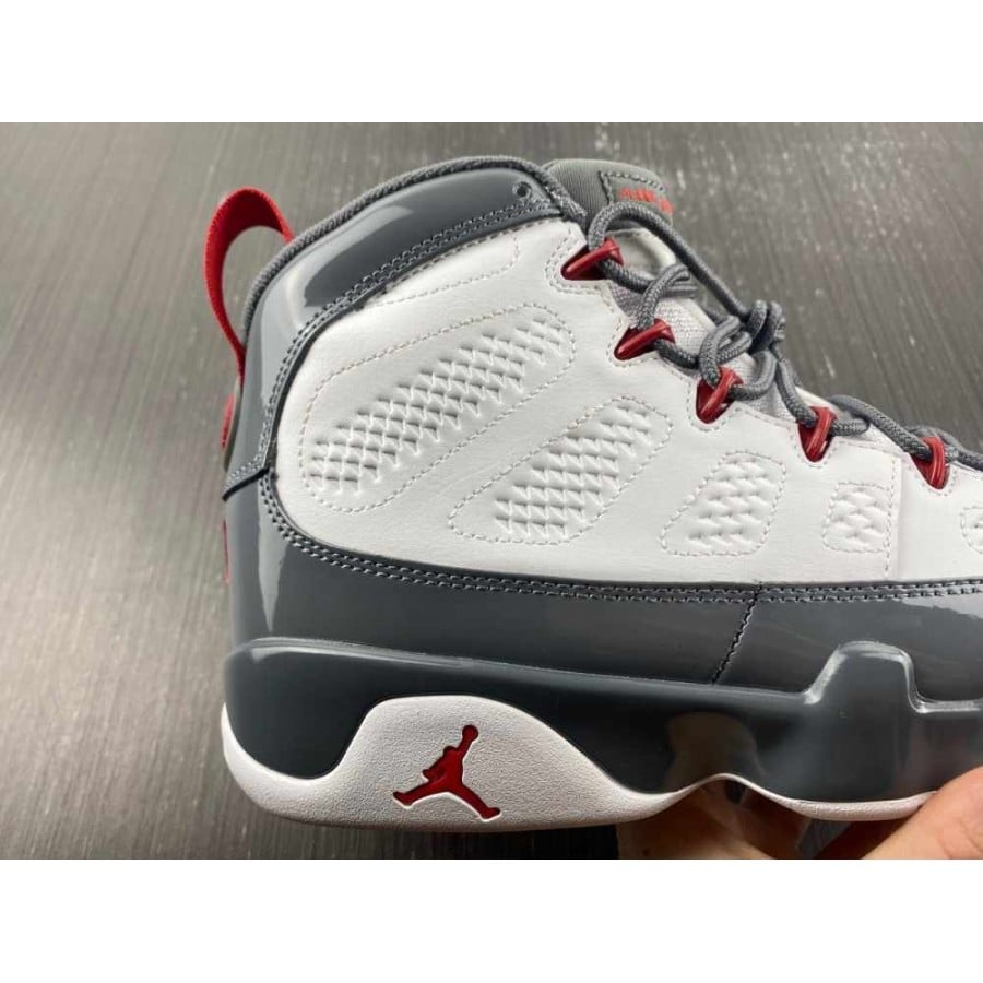 Air Jordan 9 Retro 
