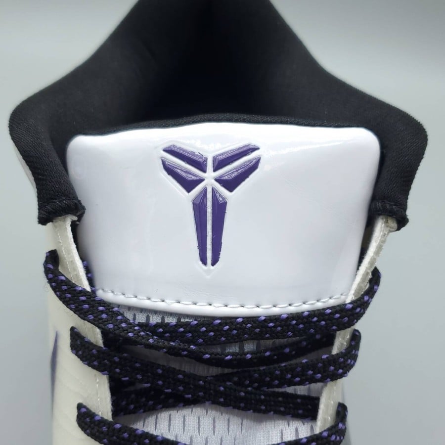 Zoom Kobe 4 