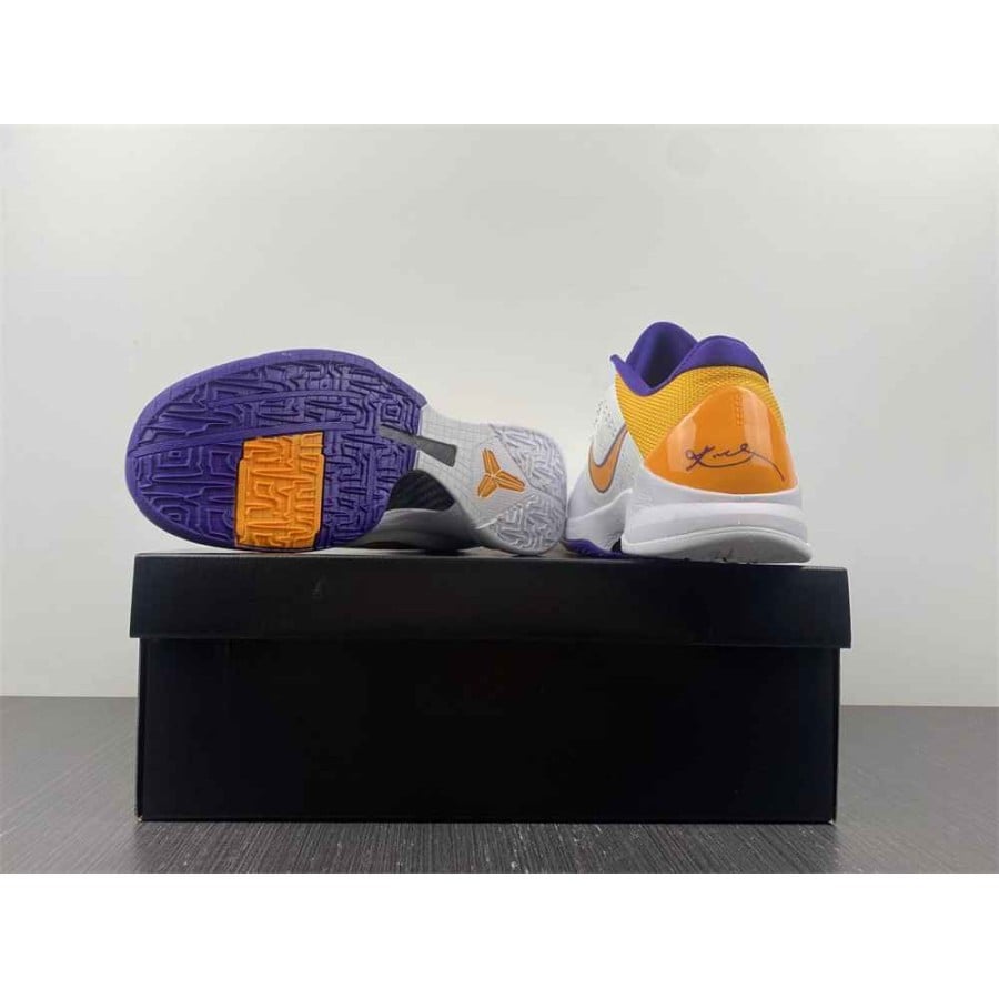Zoom Kobe 5 Protro