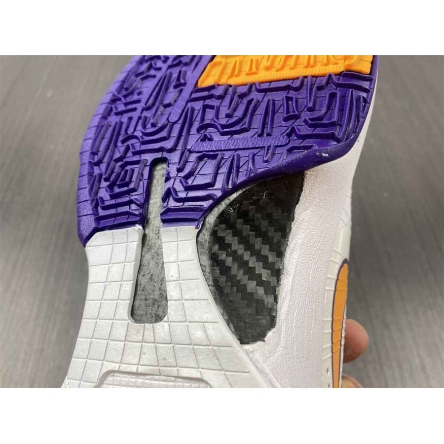 Zoom Kobe 5 Protro