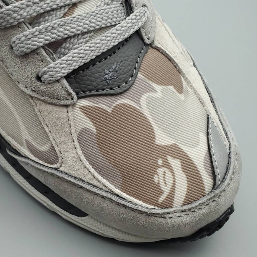 BAPE x 2002R