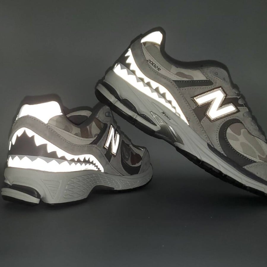 BAPE x 2002R