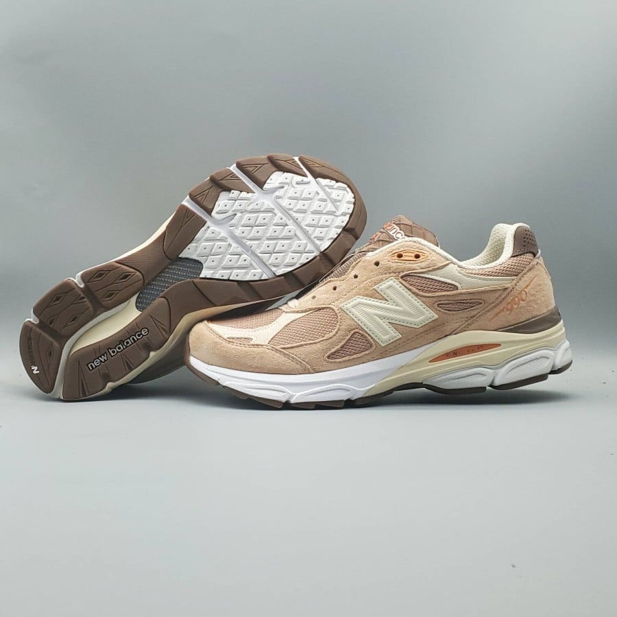 size? x 990v3 Made in USA
