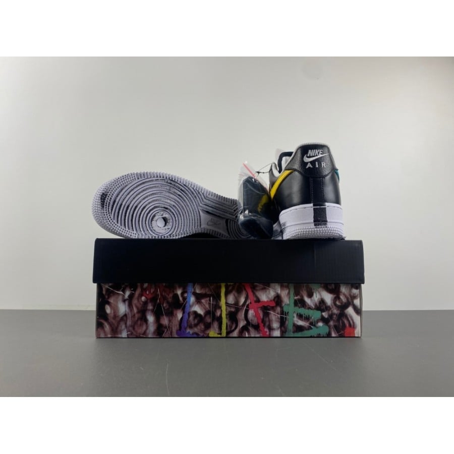 G-Dragon x Air Force 1