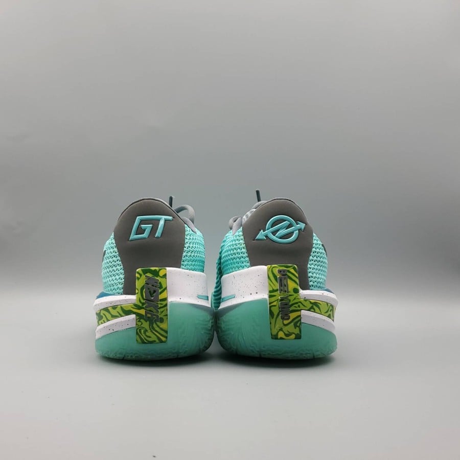 Sabrina Ionescu x Air Zoom GT Cut