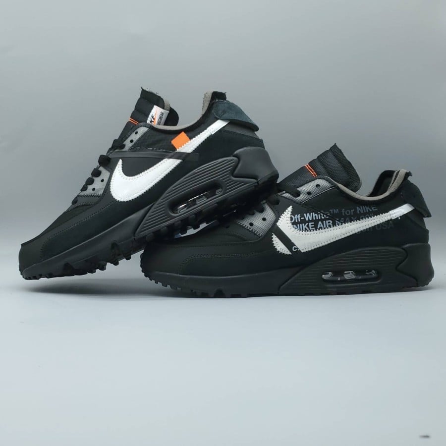 Off-White x Air Max 90