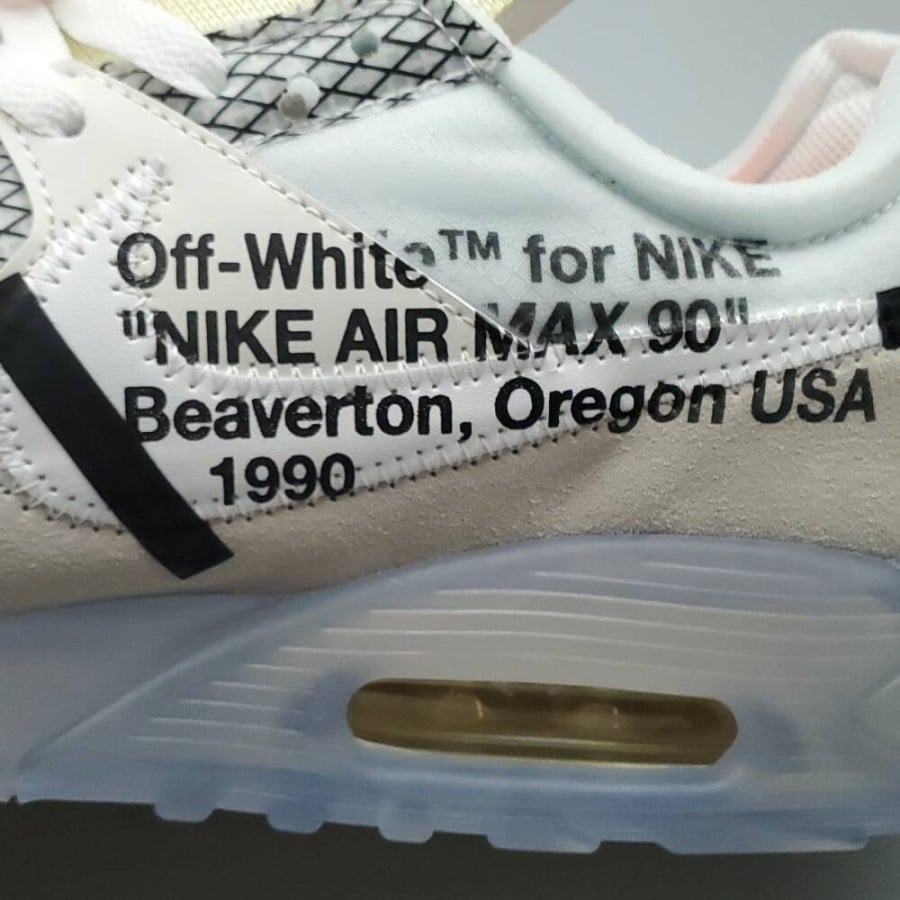 Off-White x Air Max 90