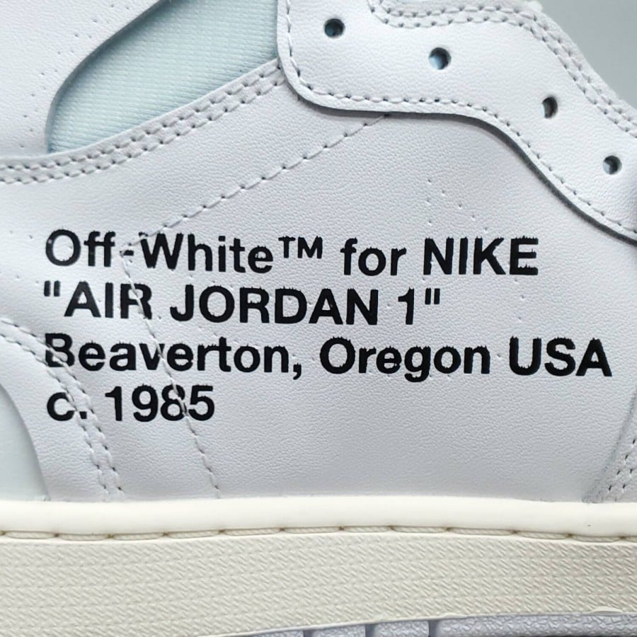 Off-White x Air Jordan 1 Retro High OG 