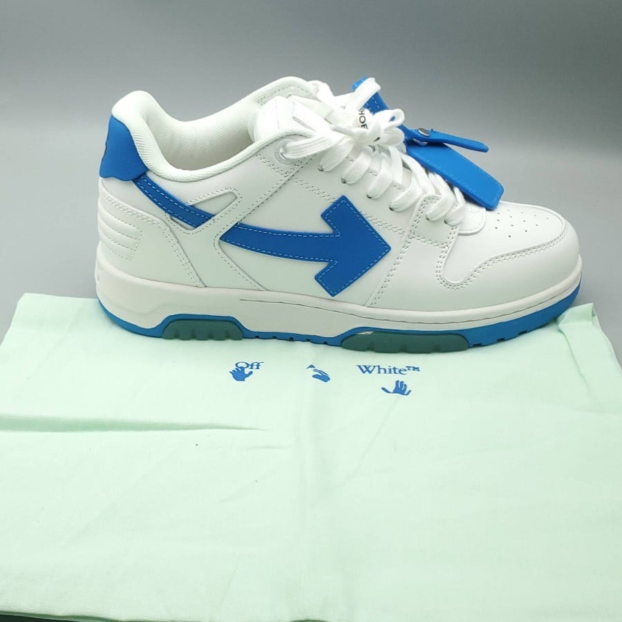 Off-White Out of Office Low