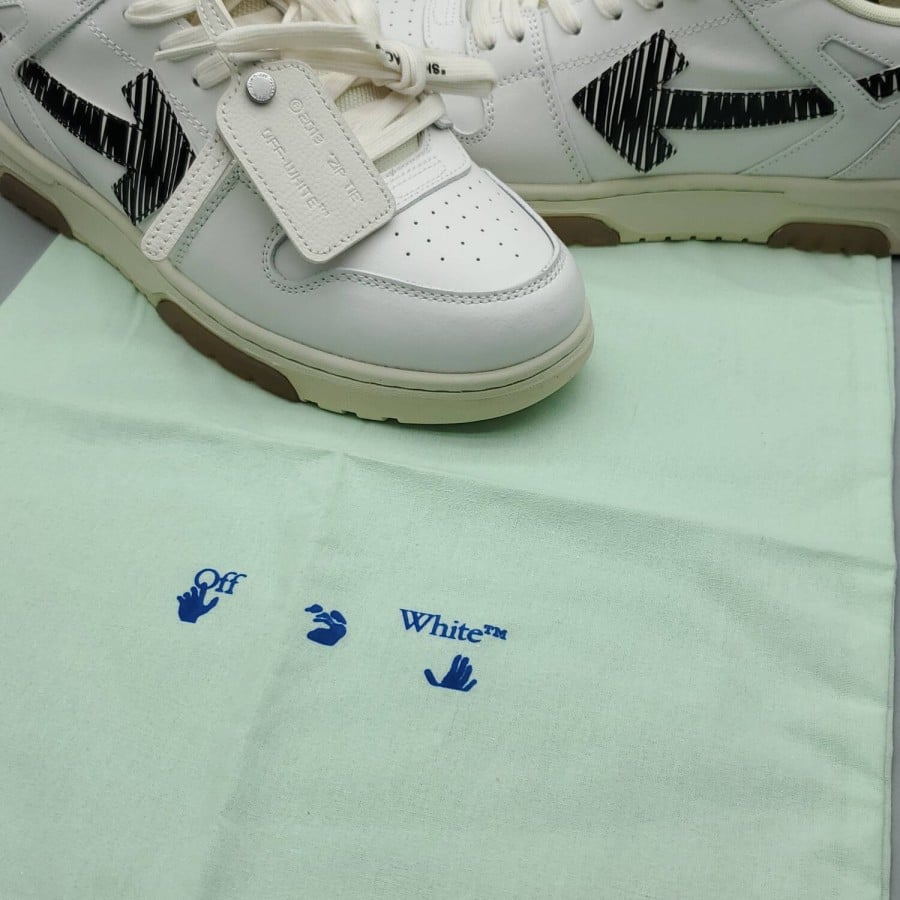 Off-White Out of Office Low