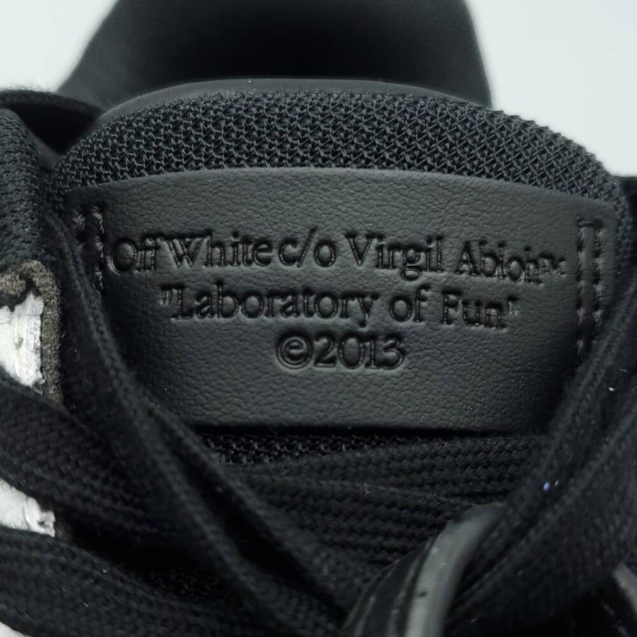 Off-White Wmns Out of Office