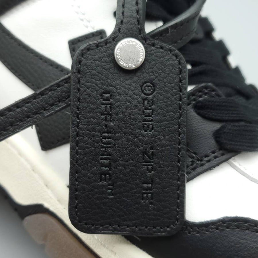 Off-White Wmns Out of Office