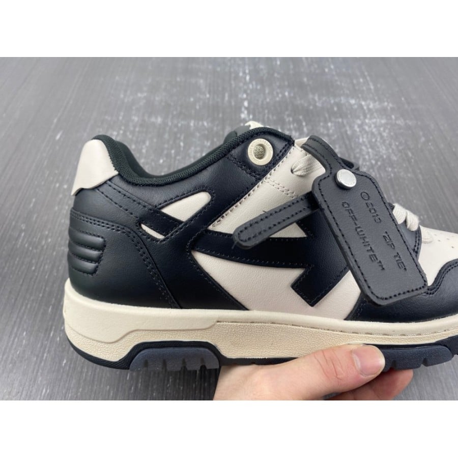 Off-White Wmns Out of Office