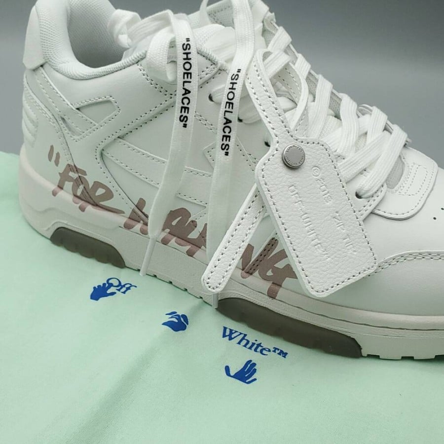 Off-White Wmns Out of Office