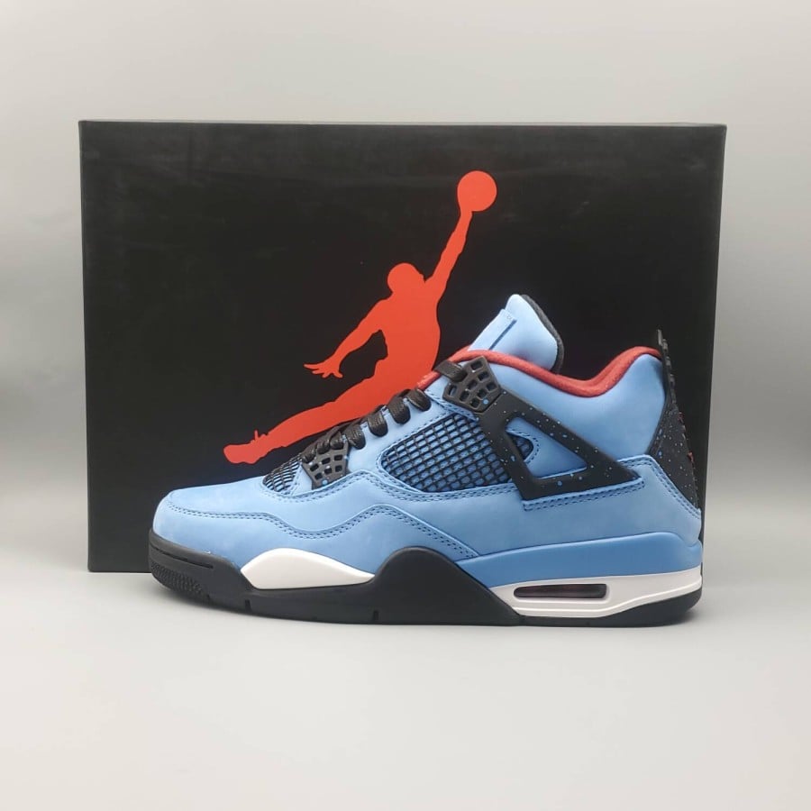 Travis Scott x Air Jordan 4 Retro