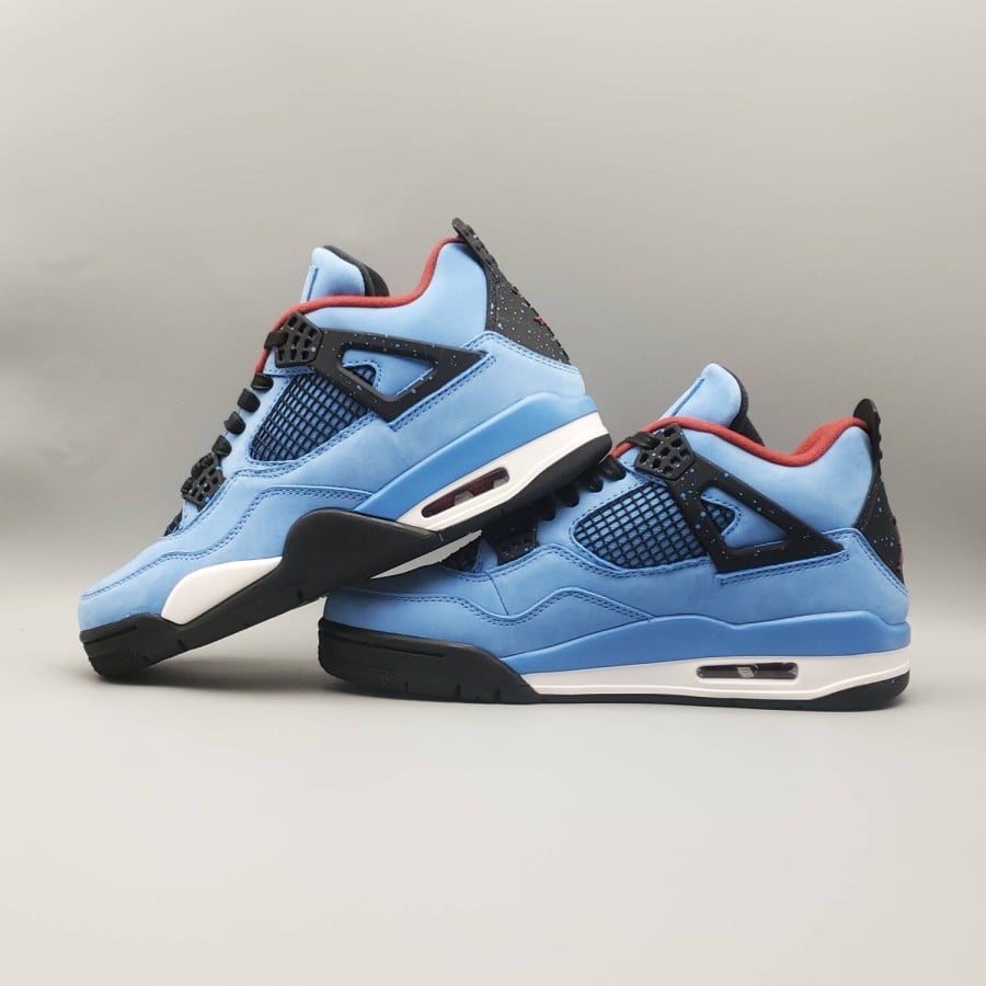 Travis Scott x Air Jordan 4 Retro