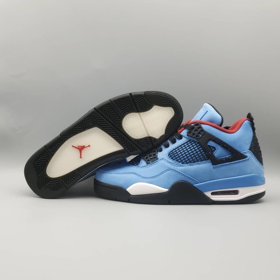 Travis Scott x Air Jordan 4 Retro