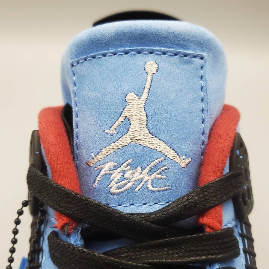 Travis Scott x Air Jordan 4 Retro